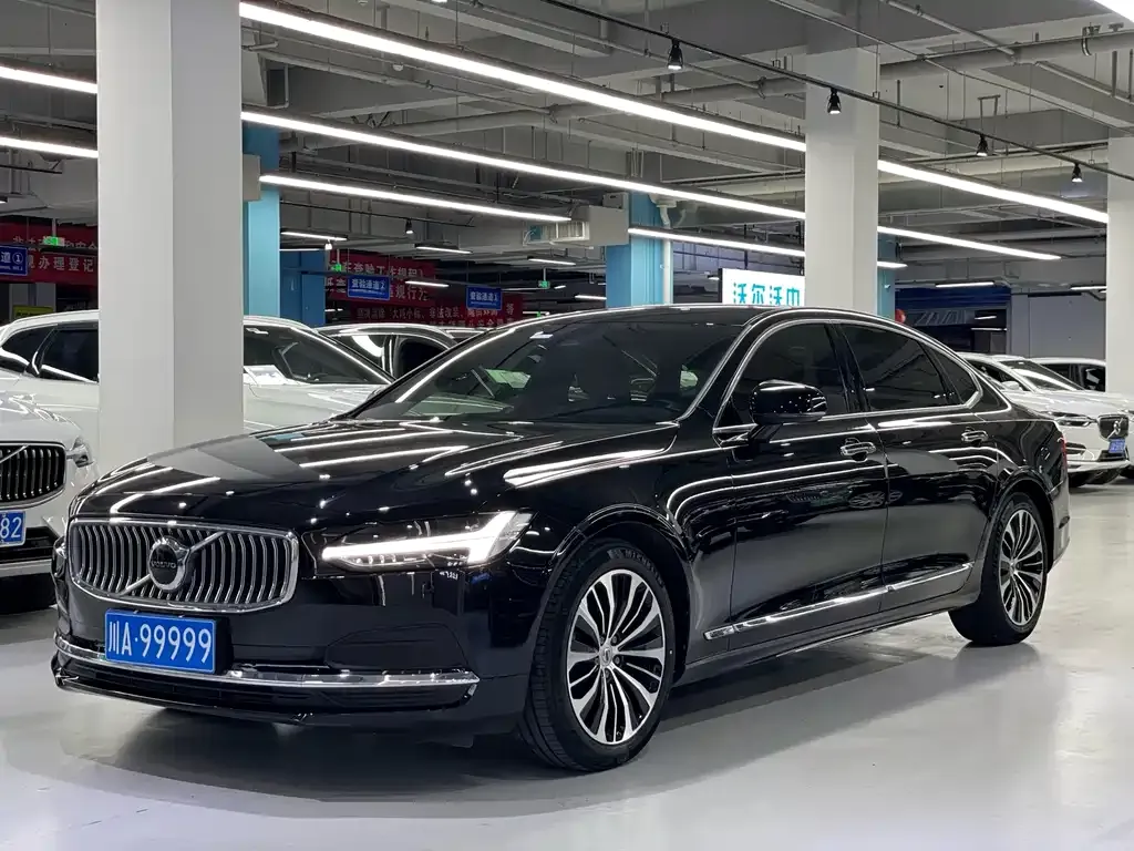 2023 Volvo S90