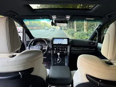2020 Lexus LM 300h 7-seat, чёрный — фото 7