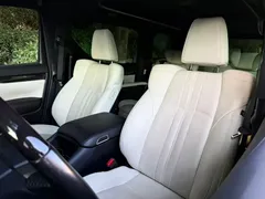 2020 Lexus LM 300h 7-seat, чёрный — фото 12