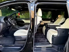 2020 Lexus LM 300h 7-seat, чёрный — фото 13