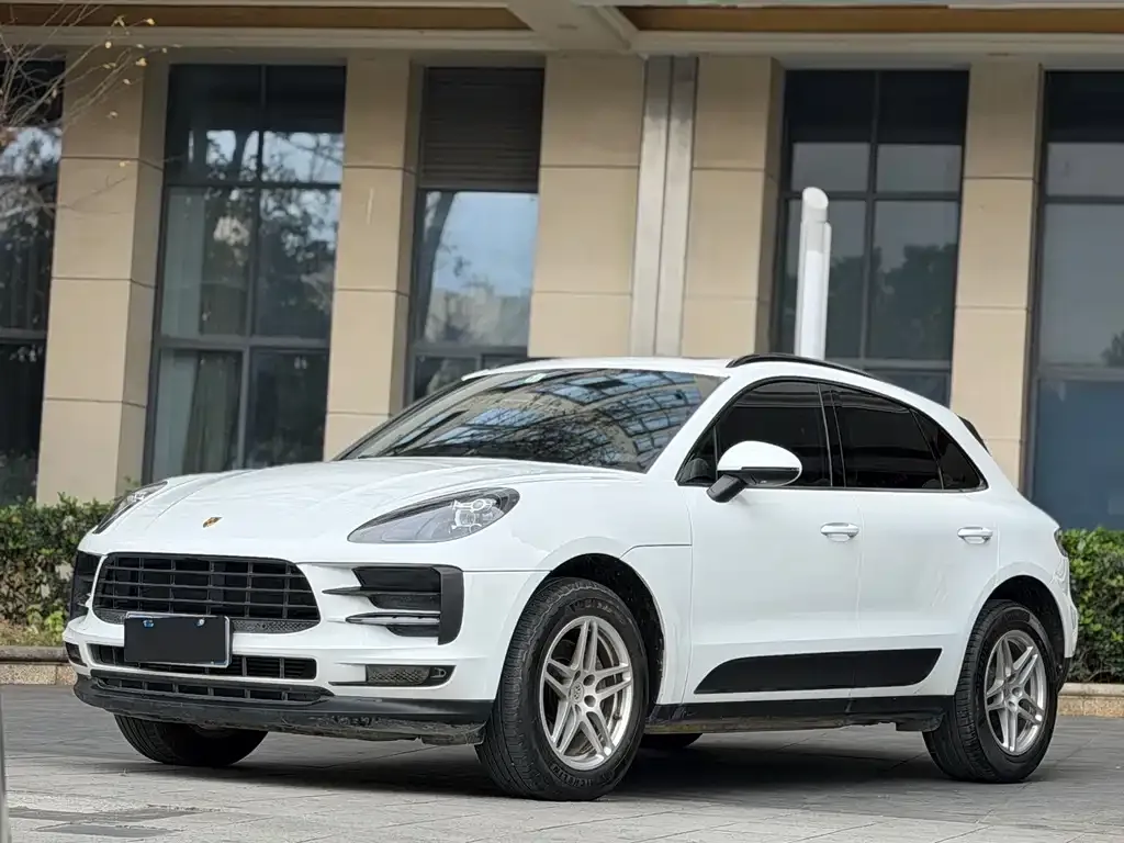 2021 Porsche Macan 2.0T