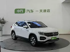2022 Volkswagen Tayron 280TSI 2WD Luxury, белый — фото 2