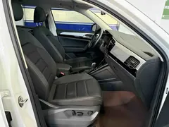 2022 Volkswagen Tayron 280TSI 2WD Luxury, белый — фото 17