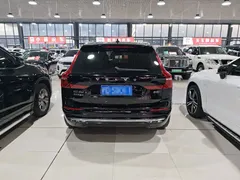 2022 Volvo XC60 4WD Luxury, чёрный — фото 5