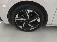 2021 Hyundai Elantra 1.5L CVT GLX Elite, белый — фото 23
