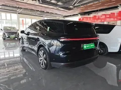 2025 Li Auto i8 Standard, чёрный — фото 5