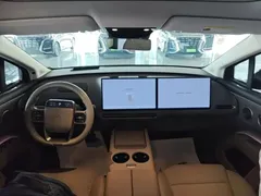 2025 Li Auto i8 Standard, чёрный — фото 10