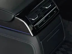 2023 Audi A8L 50 TFSI quattro Select, чёрный — фото 8