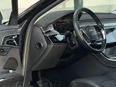 2023 Audi A8L 50 TFSI quattro Select, чёрный — фото 12