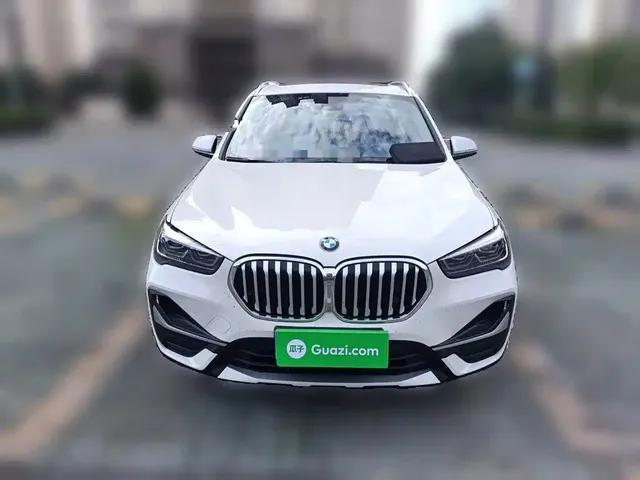 2022 BMW X1