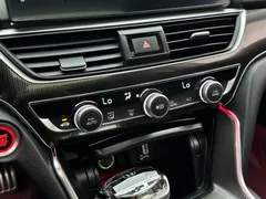 2022 Honda Accord 260TURBO Premium — фото 17