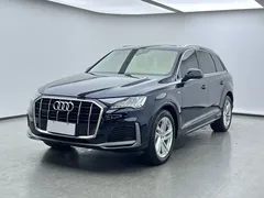 2021 Audi Q7 55 TFSI quattro S line Sport, чёрный — фото 1