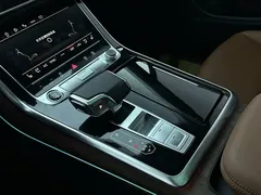 2021 Audi Q7 55 TFSI quattro S line Sport, чёрный — фото 24