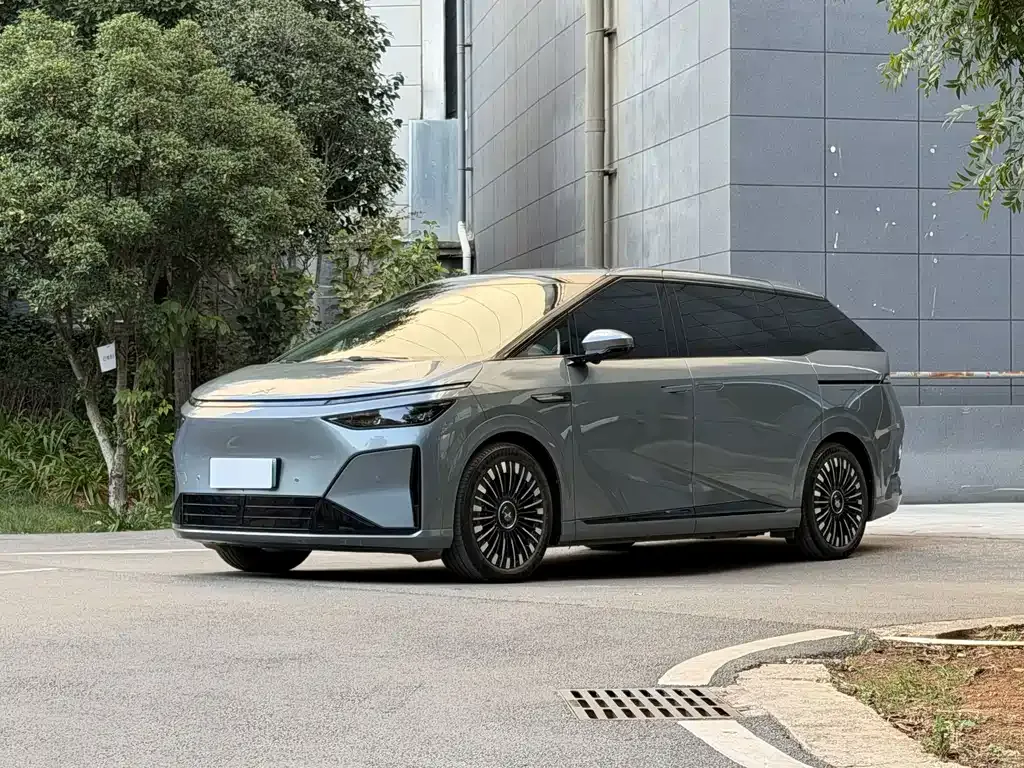 2026 Xpeng X9 EREV 1602 Ultra
