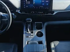 2023 Toyota Sienna 2.5L Hybrid Premium, белый — фото 16