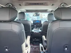 2023 Toyota Sienna 2.5L Hybrid Premium, белый — фото 19