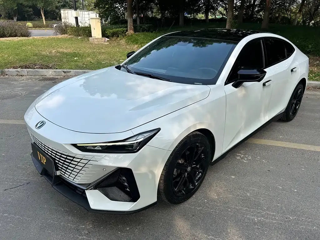 2022 Changan UNI-V 1.5T Premium