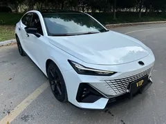 2022 Changan UNI-V 1.5T Premium, белый — фото 3
