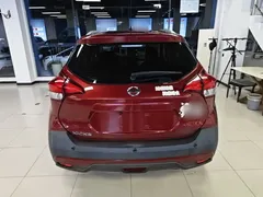 2021 Nissan Kicks 1.5L XL CVT — фото 6