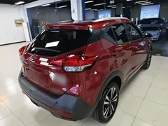 2021 Nissan Kicks 1.5L XL CVT — фото 7