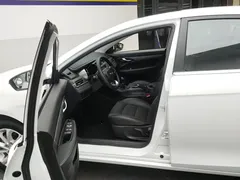 2021 Geely Emgrand UP 1.5L MT Luxury, белый — фото 9