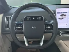 2025 Li Auto L9 Smart Refresh, белый — фото 13