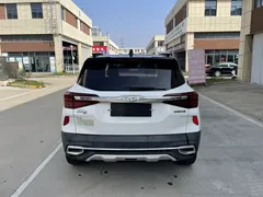2021 Kia Seltos 1.5L CVT Trend, белый — фото 7