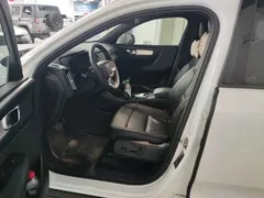 2023 Volvo XC40 Fashion, белый — фото 6