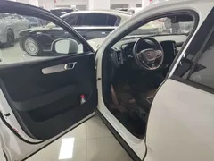 2023 Volvo XC40 Fashion, белый — фото 7