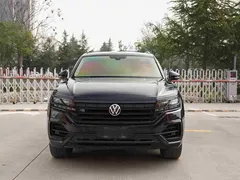 2021 Volkswagen Touareg 3.0TSI Black Sport Package, чёрный — фото 2