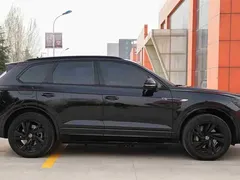 2021 Volkswagen Touareg 3.0TSI Black Sport Package, чёрный — фото 7