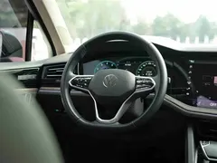 2021 Volkswagen Touareg 3.0TSI Black Sport Package, чёрный — фото 13
