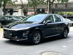2025 Hongqi E-QM5 500km Travel, чёрный — фото 1