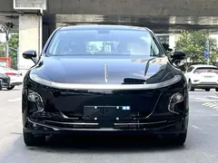 2025 Hongqi E-QM5 500km Travel, чёрный — фото 2