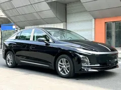2025 Hongqi E-QM5 500km Travel, чёрный — фото 3