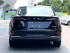 2025 Hongqi E-QM5 500km Travel, чёрный — фото 4