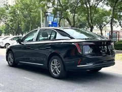2025 Hongqi E-QM5 500km Travel, чёрный — фото 5