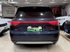 2025 Aito M9 EV Max 100kWh 6-seat, синий — фото 14