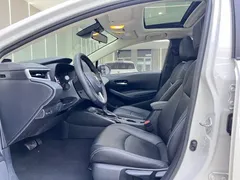 2021 Toyota Corolla 1.2T S-CVT Luxury, белый — фото 14