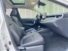 2021 Toyota Corolla 1.2T S-CVT Luxury, белый — фото 16
