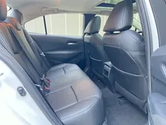 2021 Toyota Corolla 1.2T S-CVT Luxury, белый — фото 17