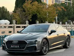 2022 Audi A7 45 TFSI — фото 1