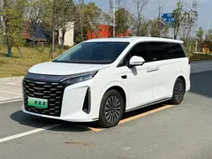 2025 BYD Xia DM-i PHEV 1.5T 180km, белый — фото 1
