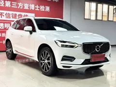 2021 Volvo XC60 4WD Luxury, белый — фото 3