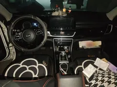 2021 Kia Seltos 1.5L CVT Trend, белый — фото 5