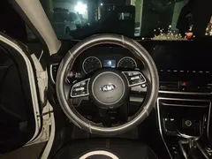 2021 Kia Seltos 1.5L CVT Trend, белый — фото 6