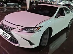 2022 Lexus ES 200 Excellence, белый — фото 1