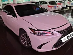 2022 Lexus ES 200 Excellence, белый — фото 2
