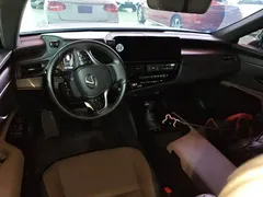 2022 Lexus ES 200 Excellence, белый — фото 6