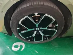 2024 Xiaomi SU7 RWD Long Range Smart Driving, зелёный — фото 23